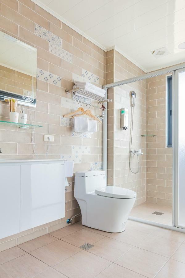 Water Reflection Apartment Манонг Екстериор снимка