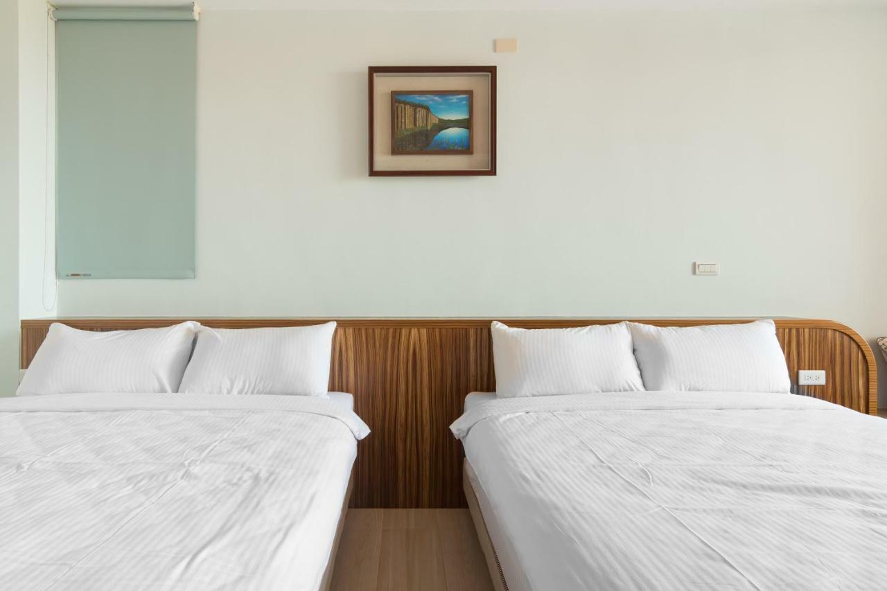 Water Reflection Apartment Манонг Екстериор снимка