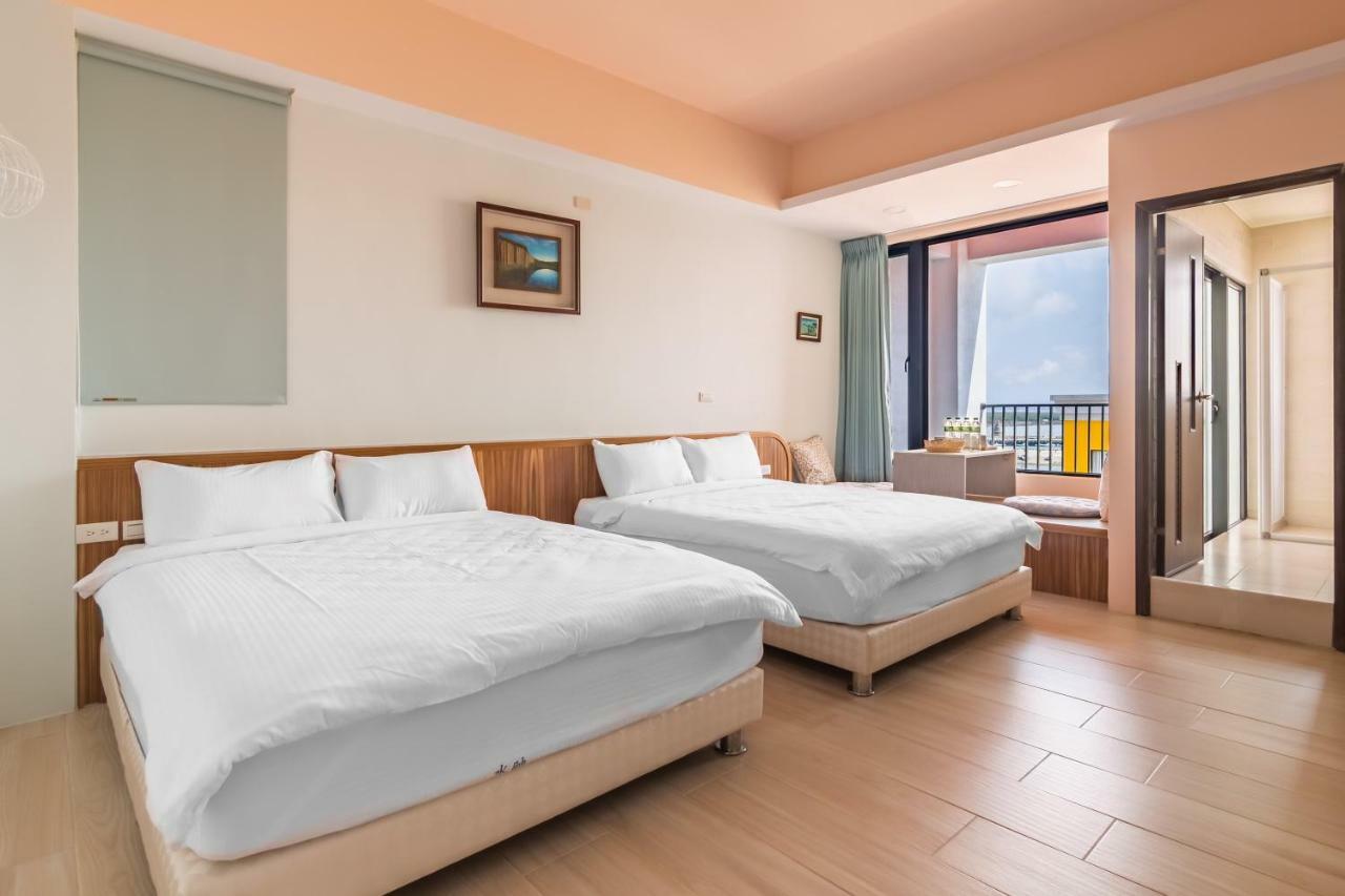 Water Reflection Apartment Манонг Екстериор снимка
